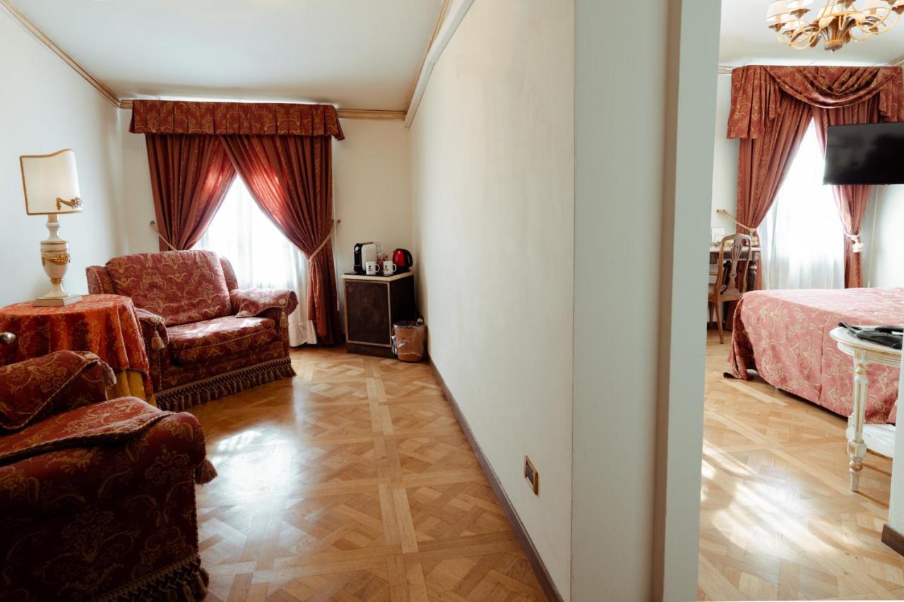 Hotel Palazzo Alexander Lukka Zewnętrze zdjęcie